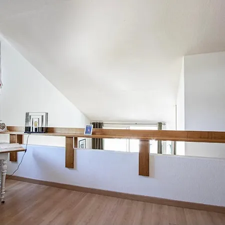 La Casa Marina — Cocon Atypique Vue Mer & Marina Apartment *